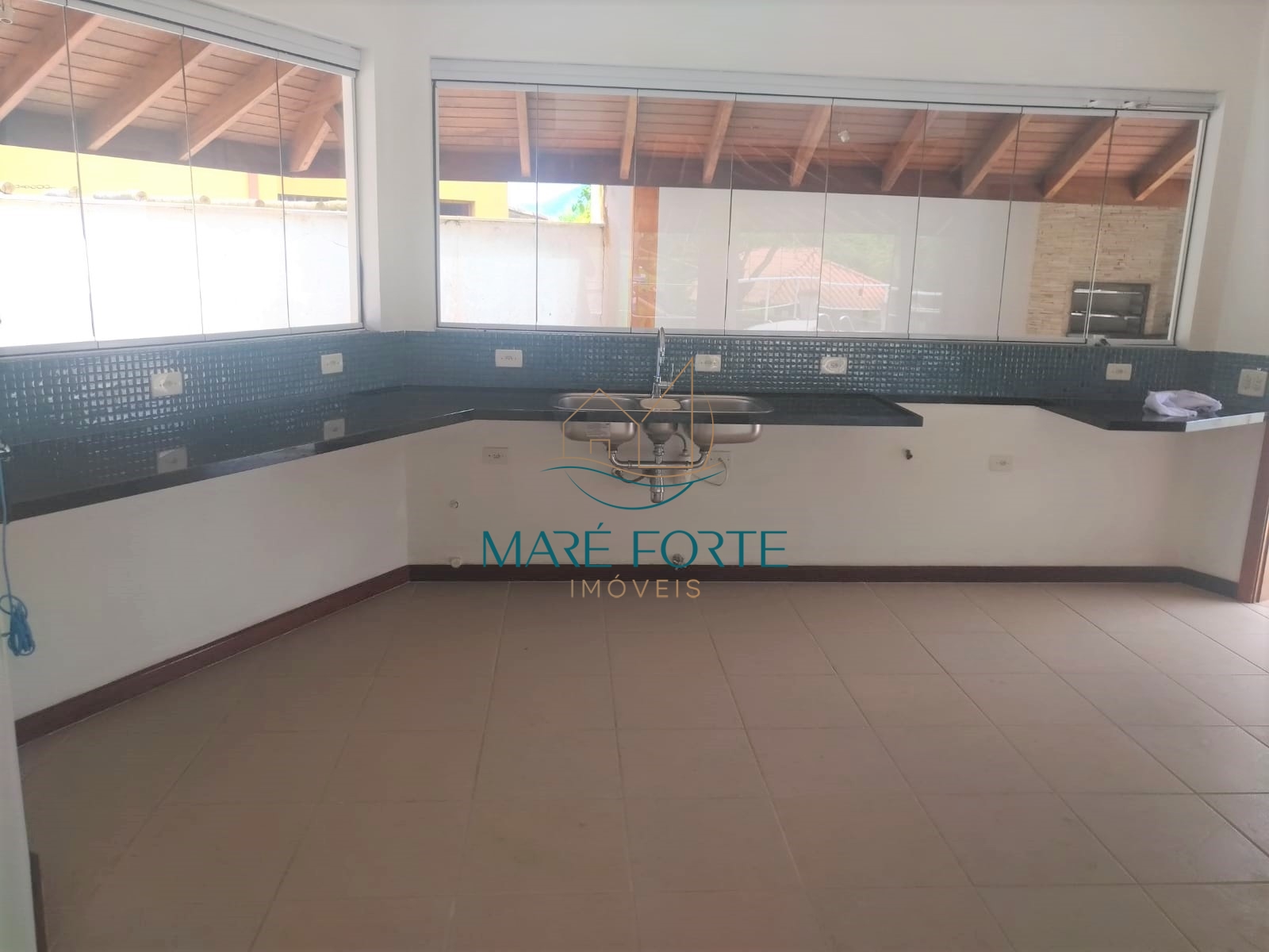 Casa de Condomínio à venda com 6 quartos, 314m² - Foto 12