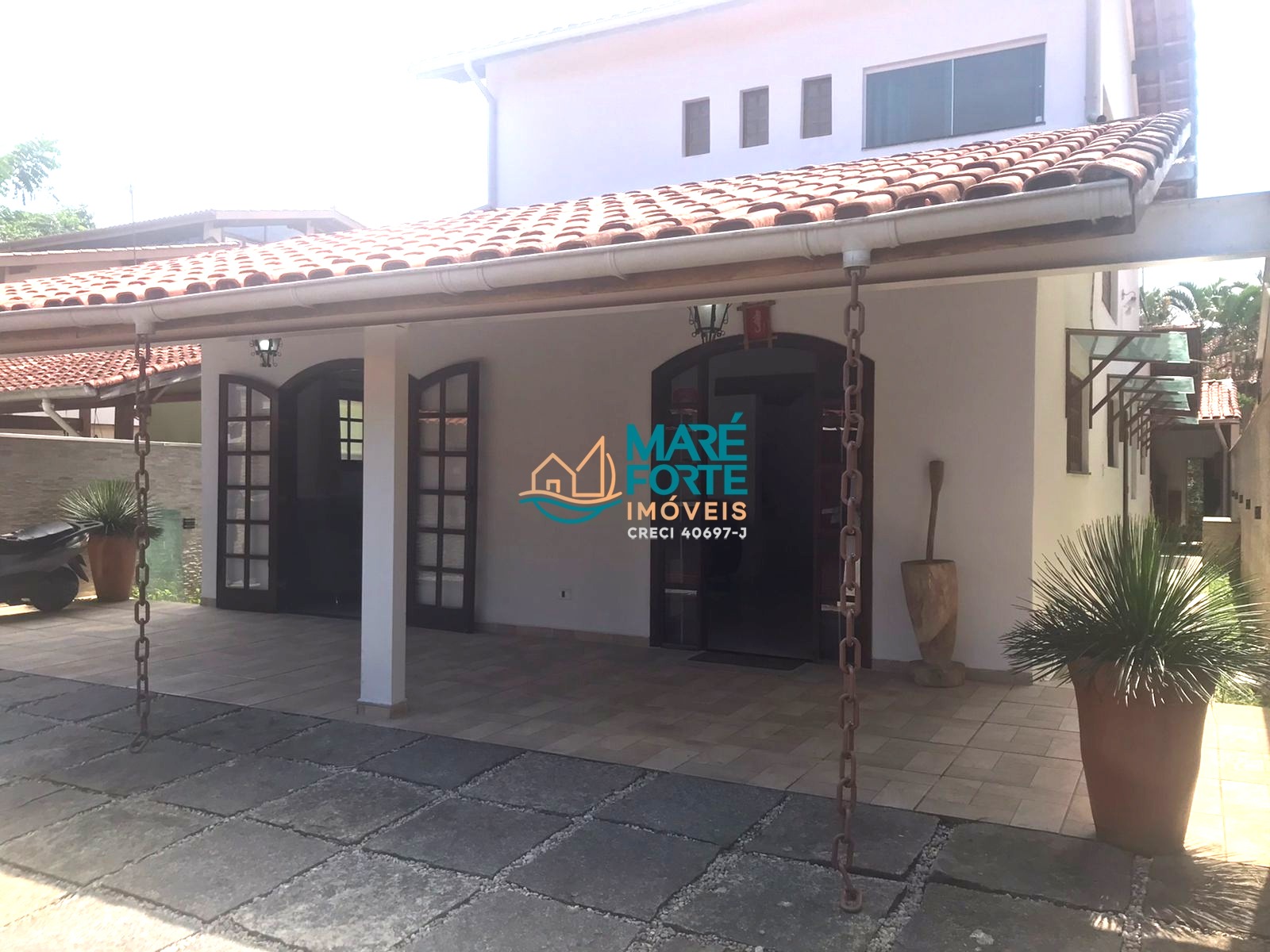 Lindo Sobrado à venda no bairro do Itaguá