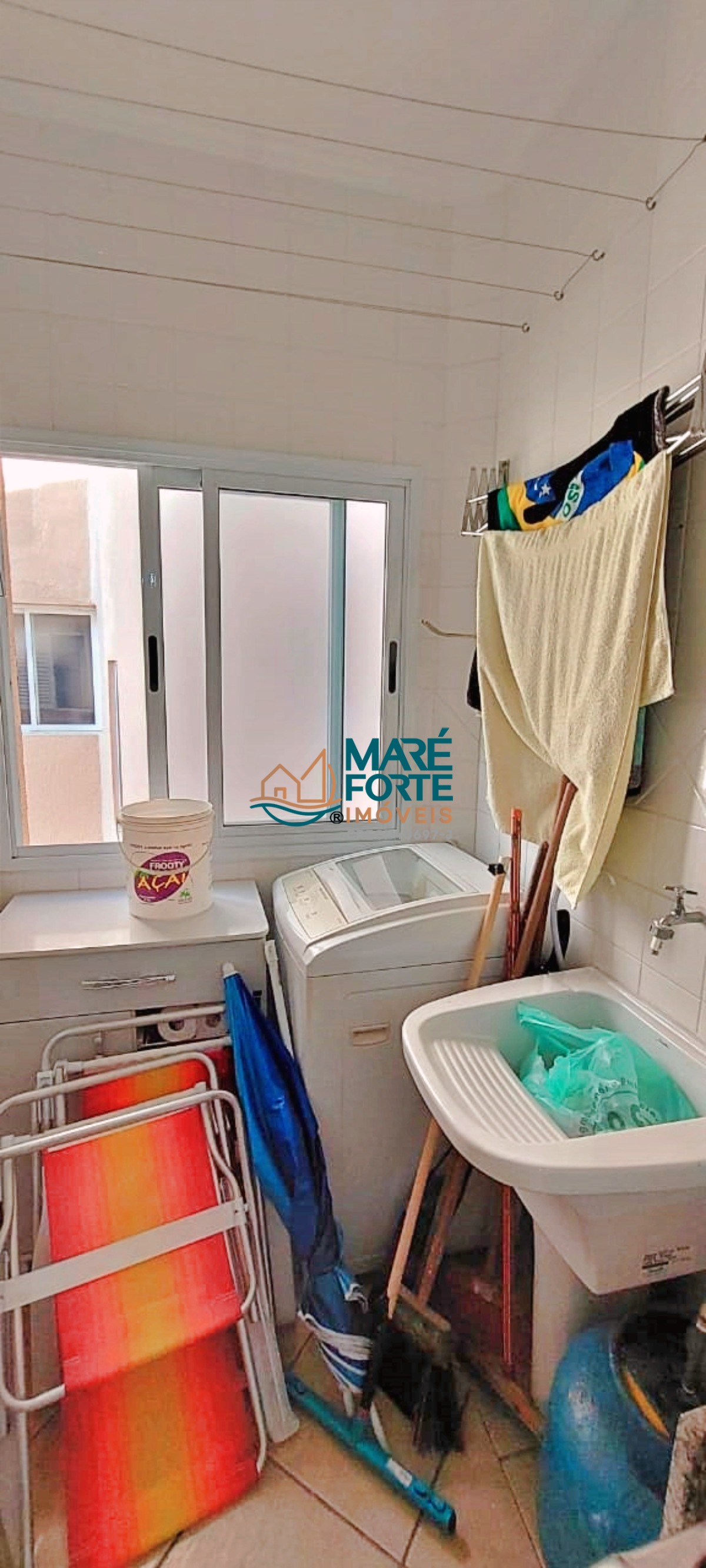 Apartamento de 02 dormitorios mobiliado no itagua.