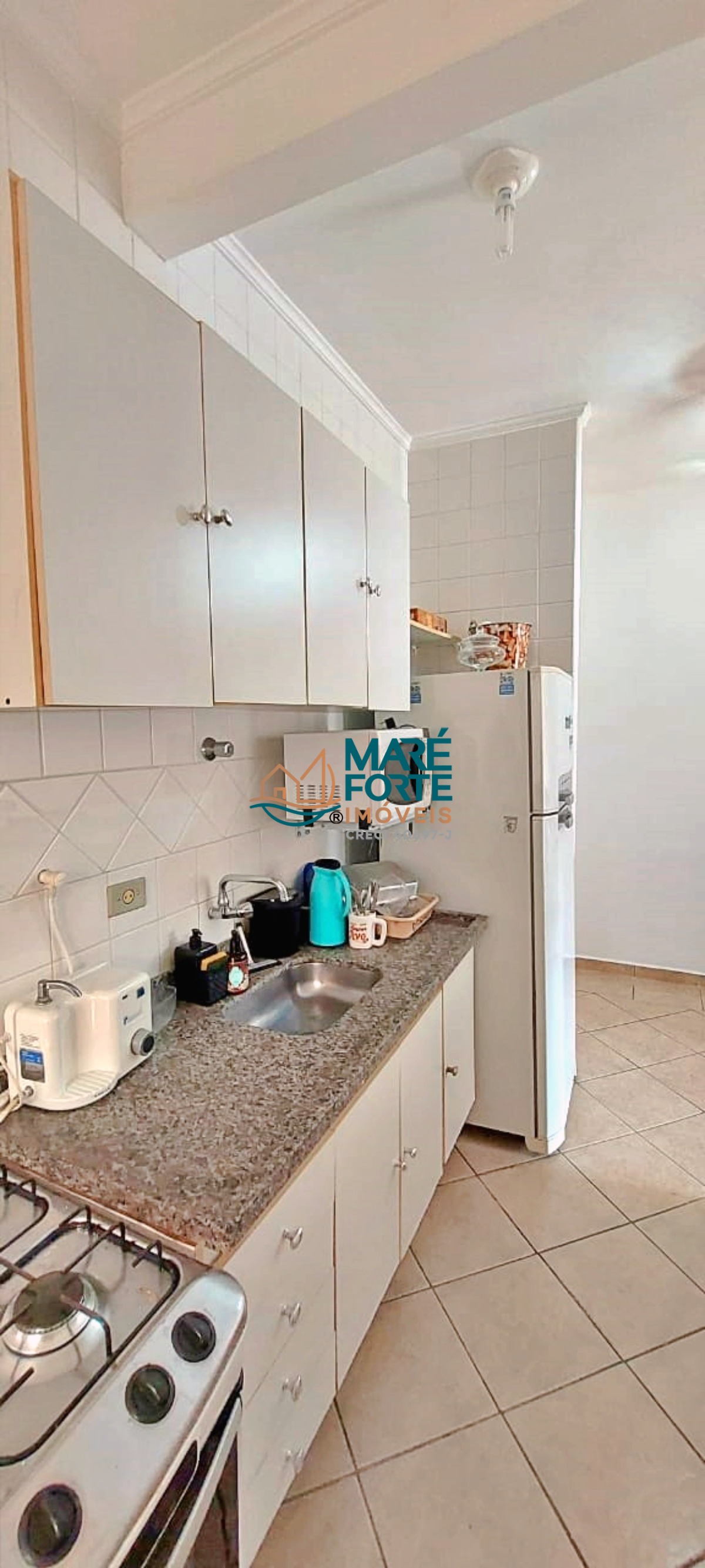 Apartamento de 02 dormitorios mobiliado no itagua.