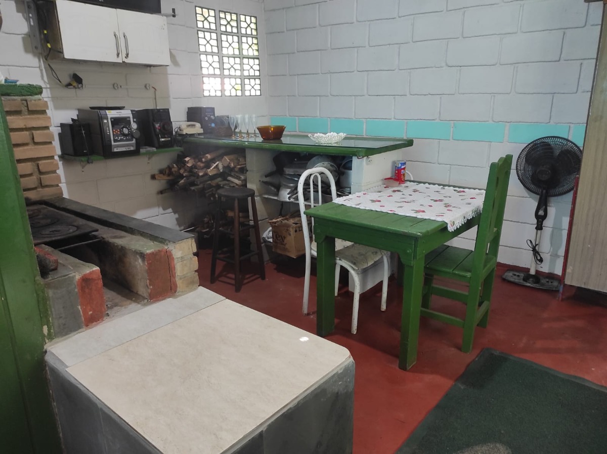Chácara, 2 quartos, 948 m² - Foto 10