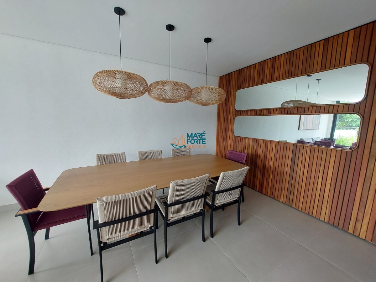 Casa decorada em condominio fechado com estrutura de lazer!