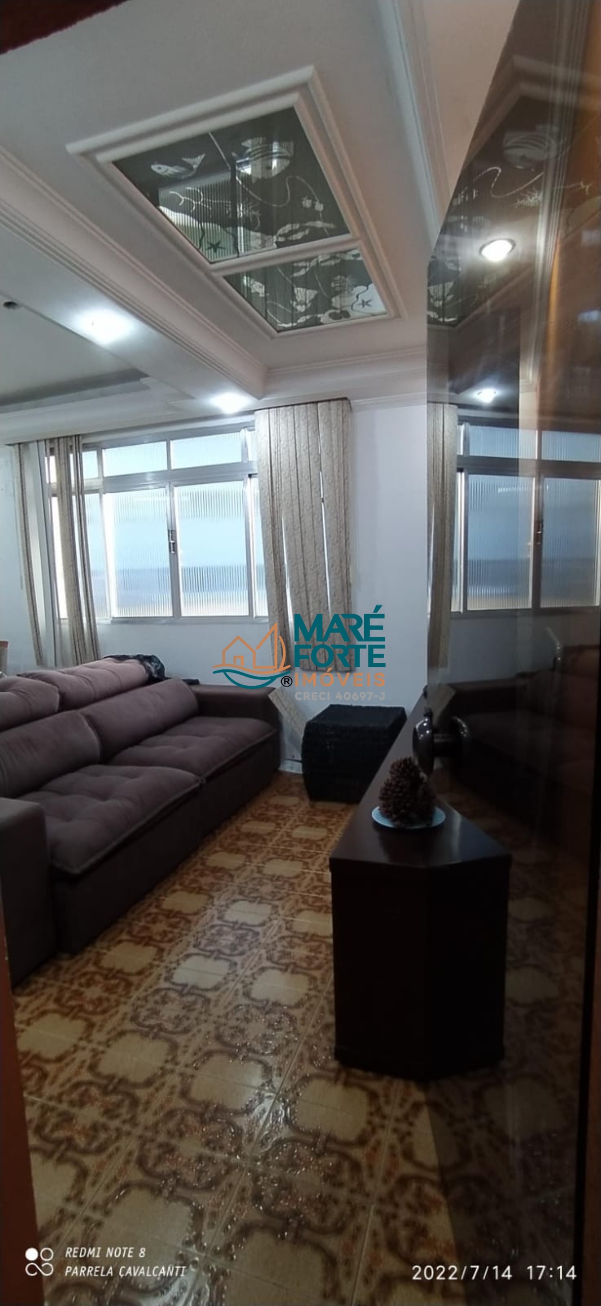 Apartamento à venda com 2 quartos, 70m² - Foto 2